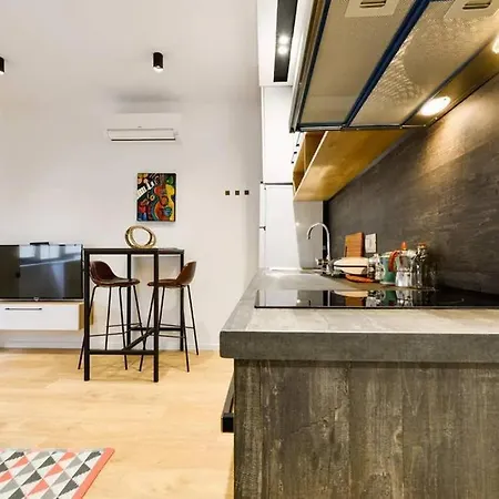 Apartment Lina -tia Lovely New Bazaar Tirana