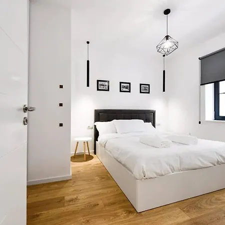Apartment Lina -tia Lovely New Bazaar Tirana